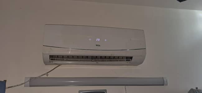 TCL AC 1 Ton – Used, Needs Service & Repair