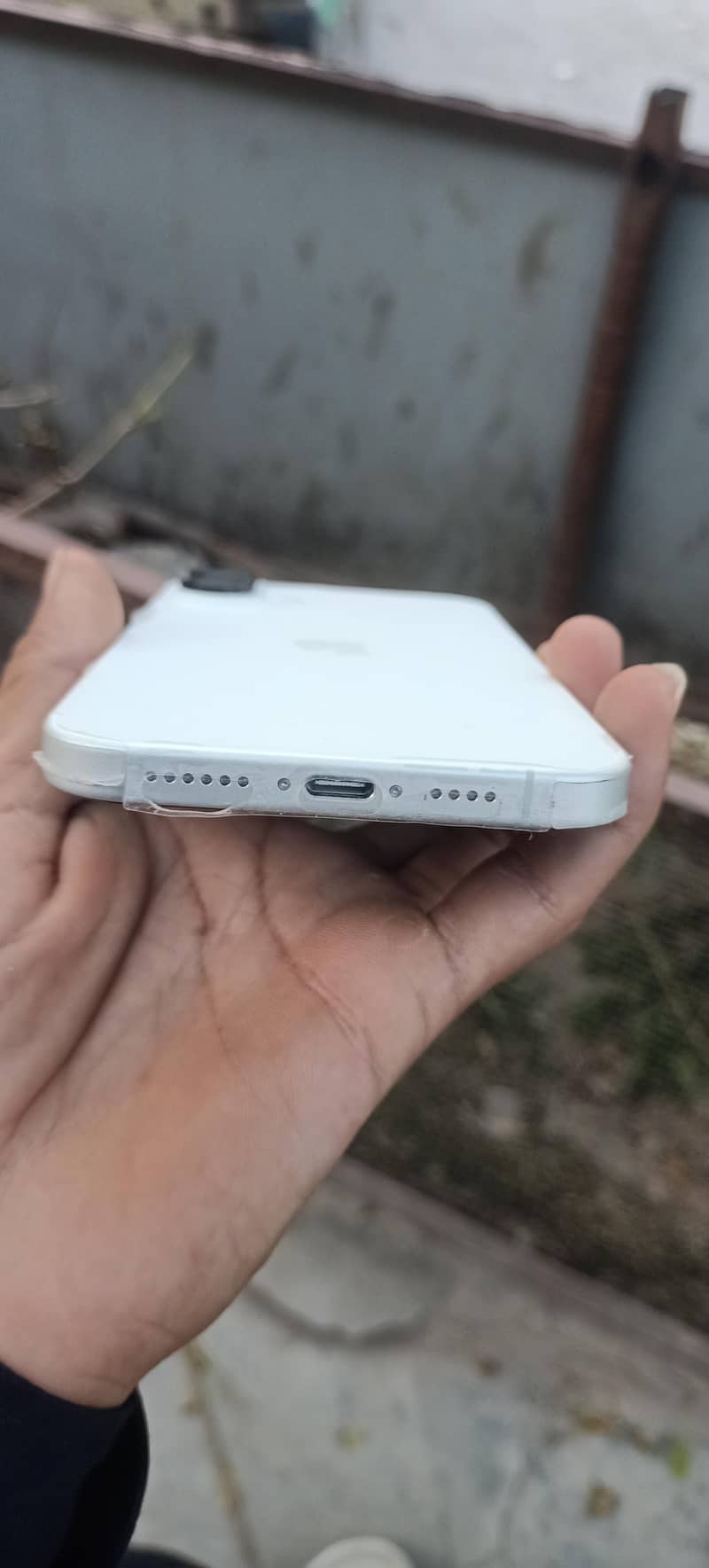 Apple iPhone 16 Plus 1