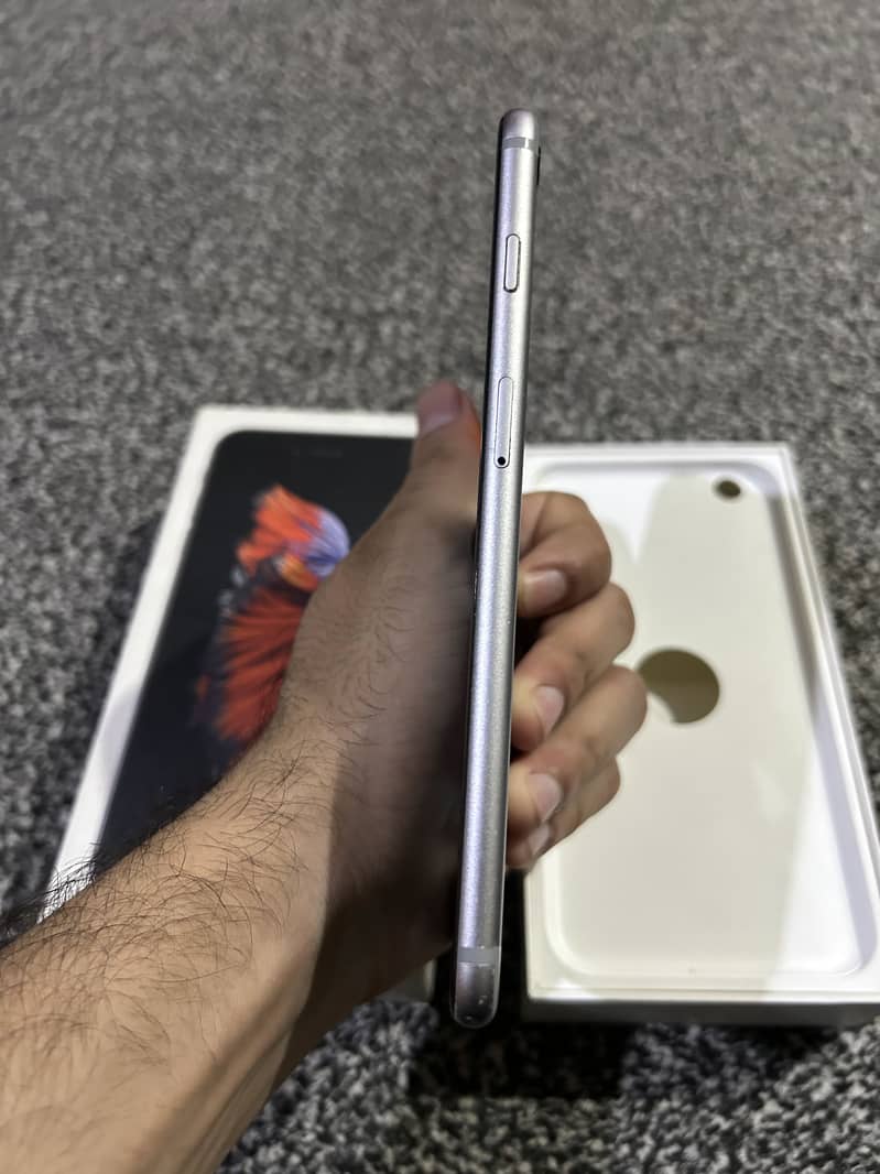 iPhone 6S Plus 2
