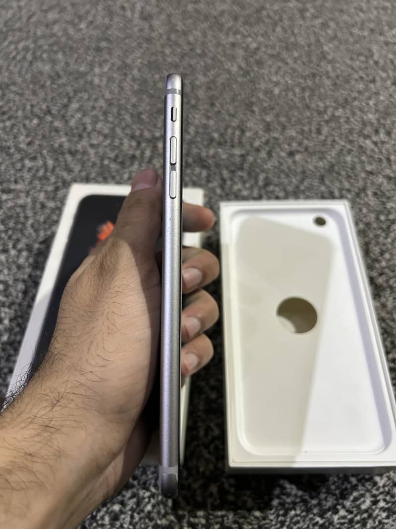 iPhone 6S Plus 4