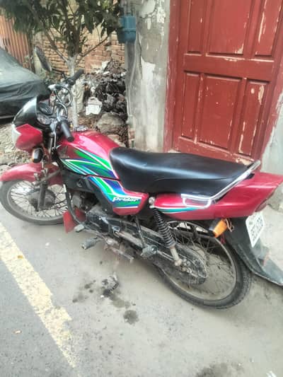 22 model ha 21 ma li thi