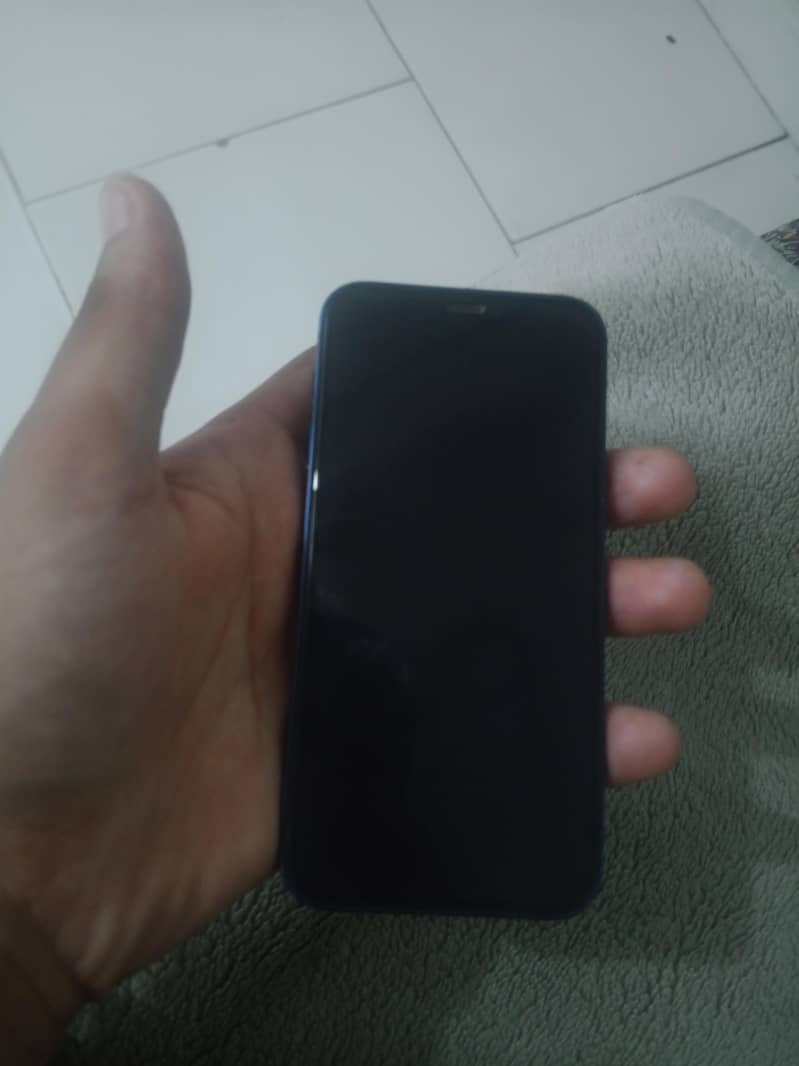 iphone 12 mini 4