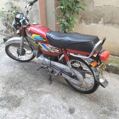 achi bike h koi Kam ni hony wala just buy and drive