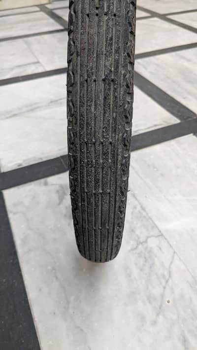 CD 70 front tyre