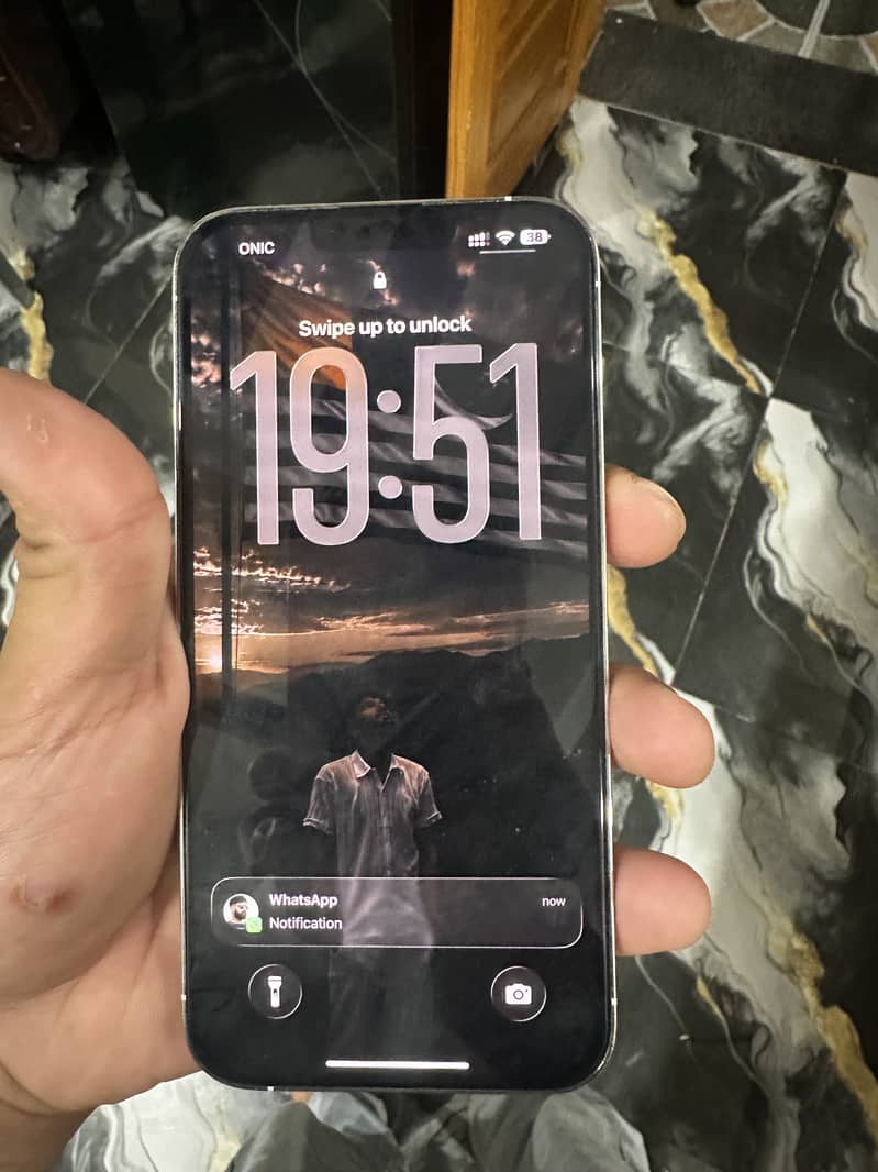 Apple iPhone 13 Pro Max 2