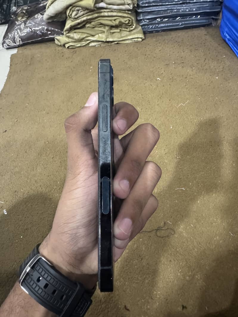 Apple iPhone 12 Pro 1