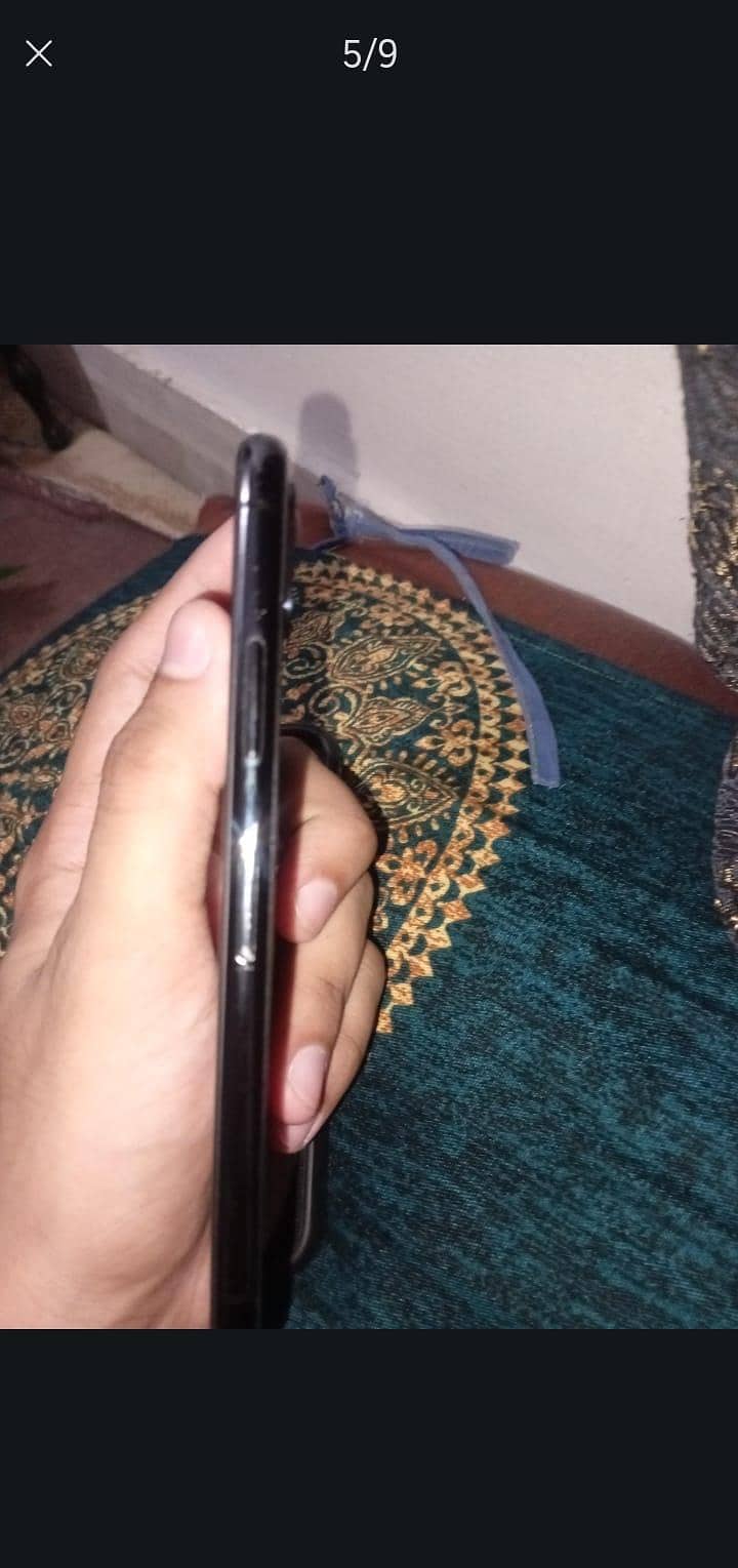 Apple iPhone X 5