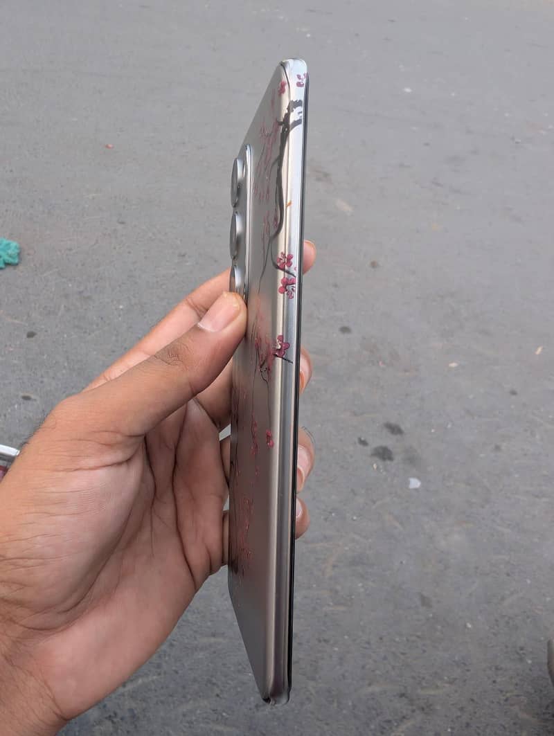 Tecno Spark 40 pro plus 5