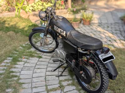 HONDA CG 125 Converted to CAFE RACER