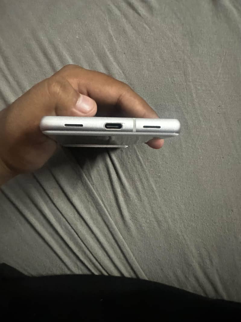 Google Pixel 7a 3