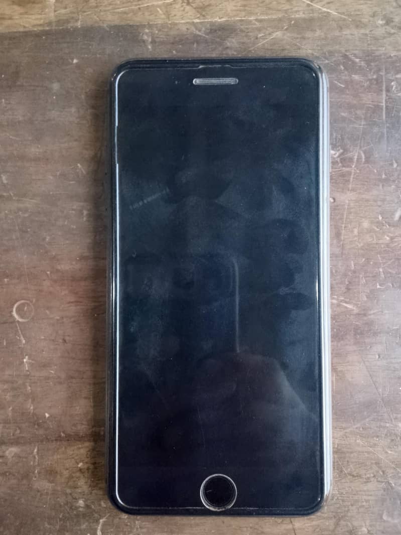 Apple iPhone 8 Plus 3