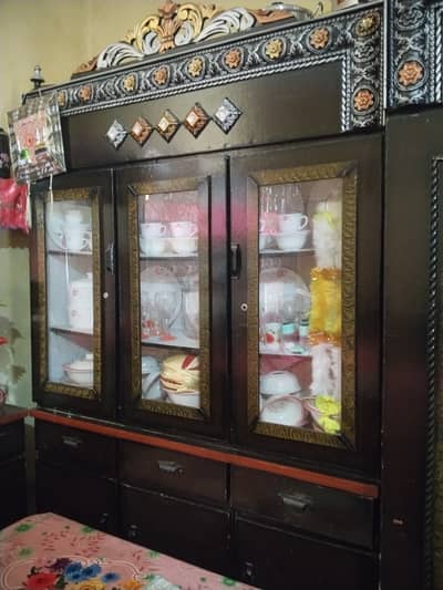 Dressing tabil ar bartan wali almari for sale