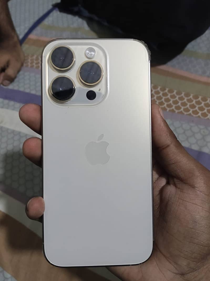 Apple iPhone 14 Pro 2