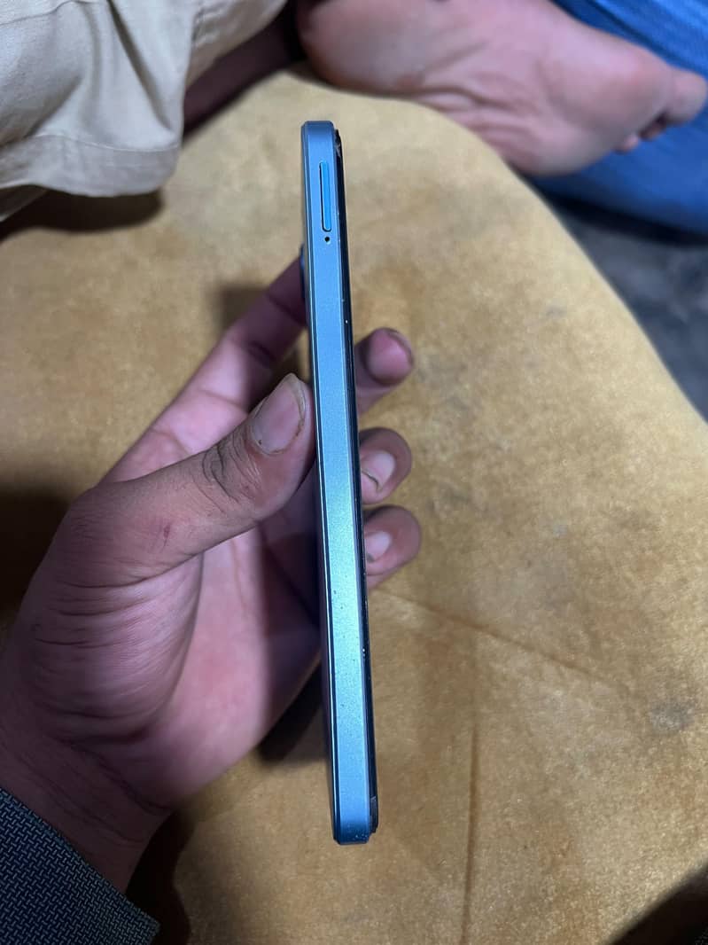 Realme C30 4
