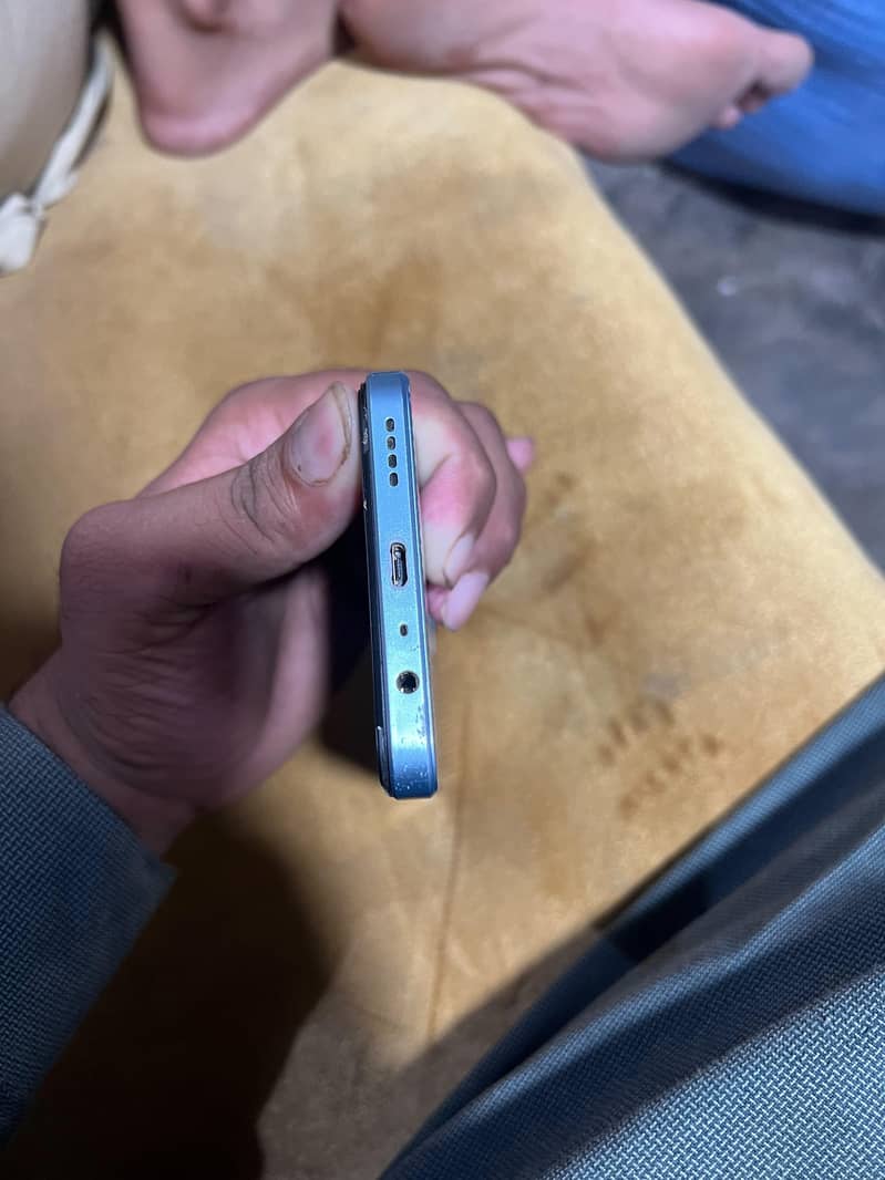 Realme C30 6