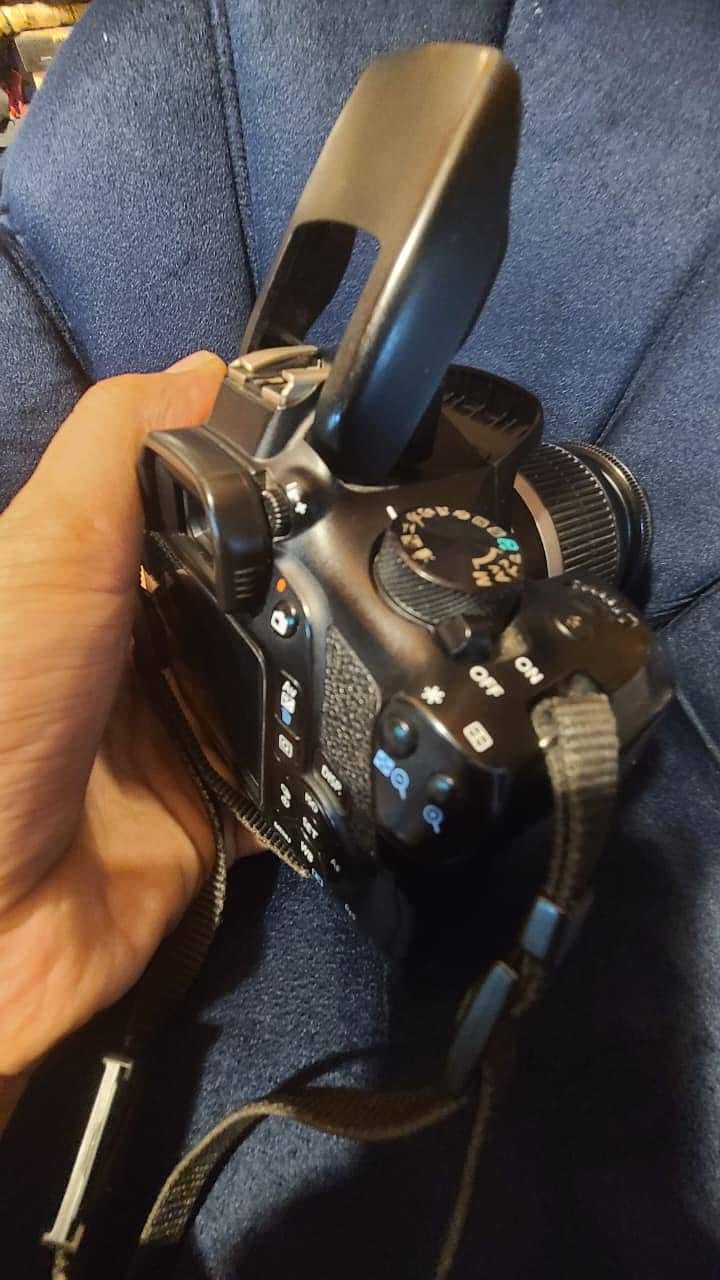 Canon EOS 1300D 3