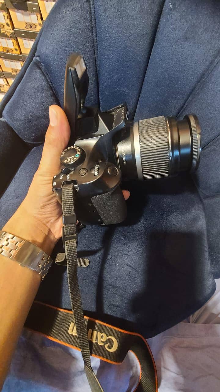 Canon EOS 1300D 4
