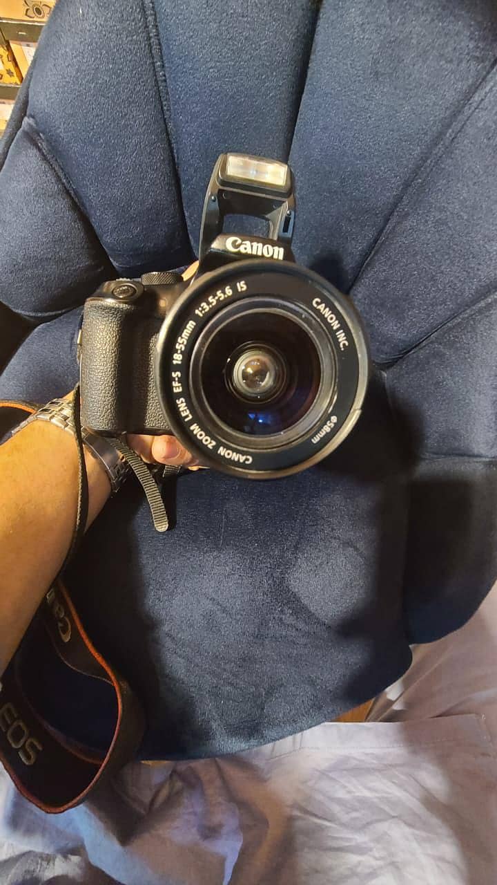 Canon EOS 1300D 6