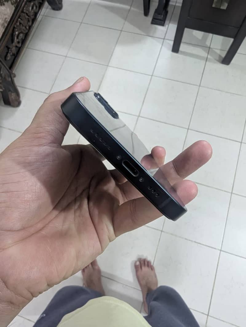 Apple iPhone 13 1