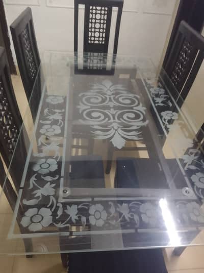 dinning table with 6 chairs