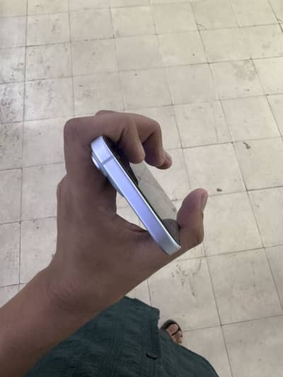 Apple iPhone 15