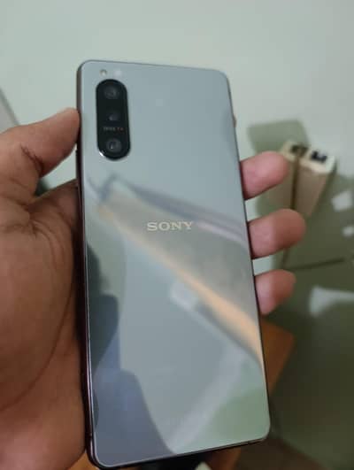 sony Xperia 5 mark 2 (8/128)