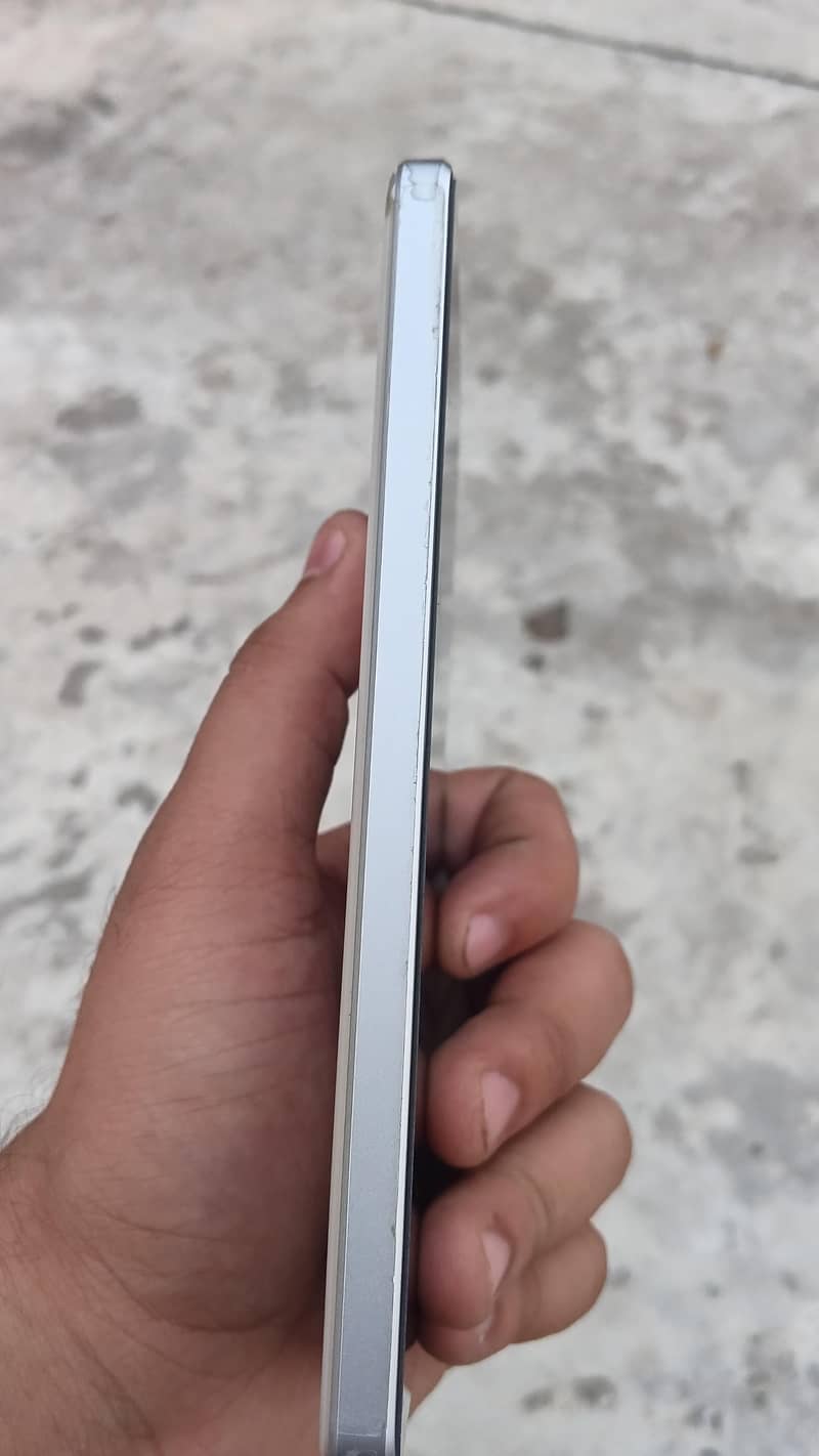 Realme Neo7 4