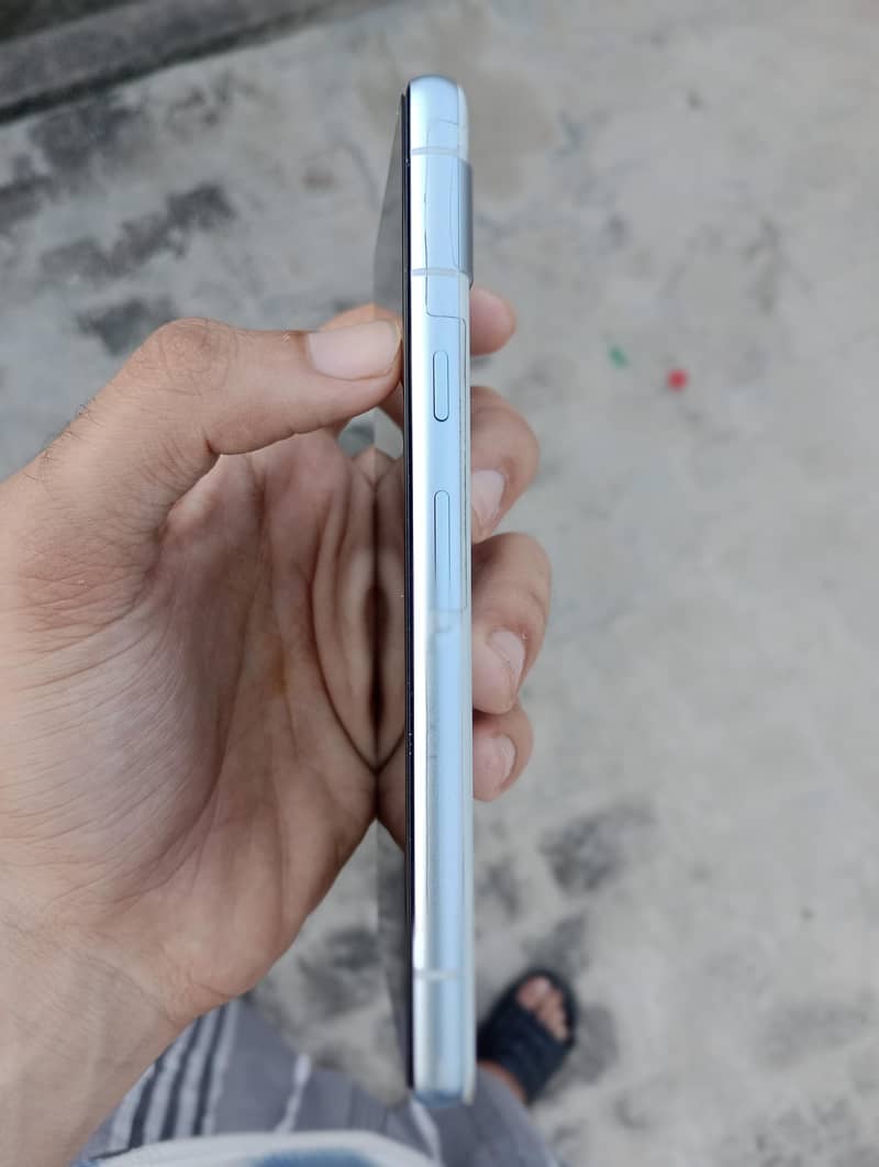 Google Pixel 7a 5