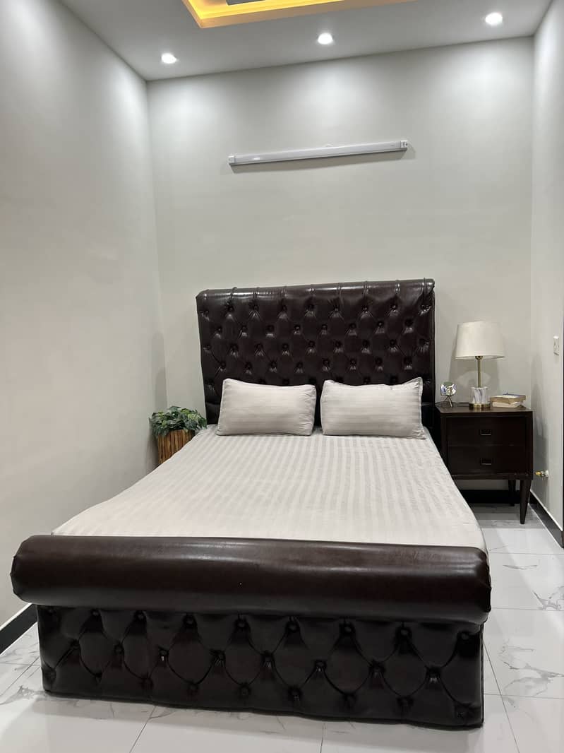 Double bed 0