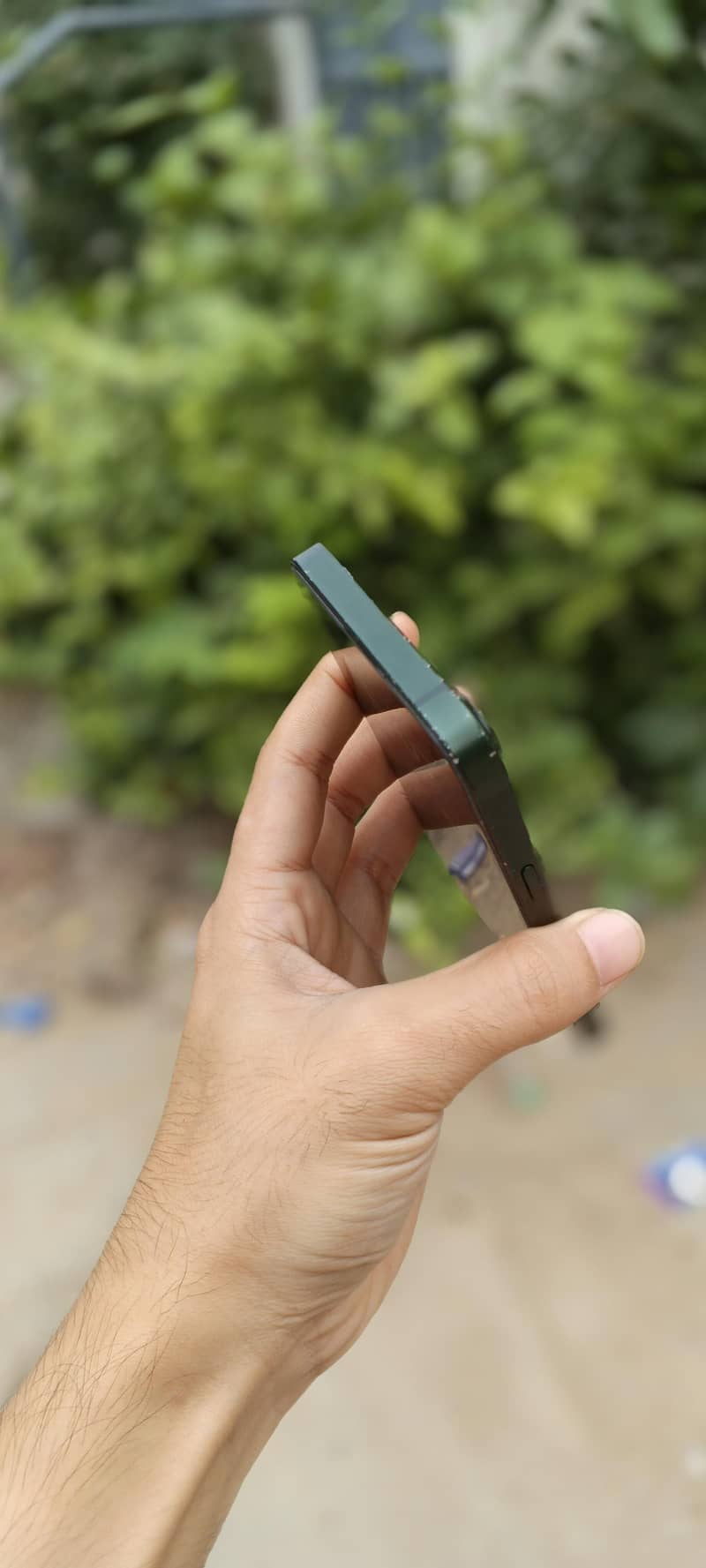 Apple iPhone 13 2
