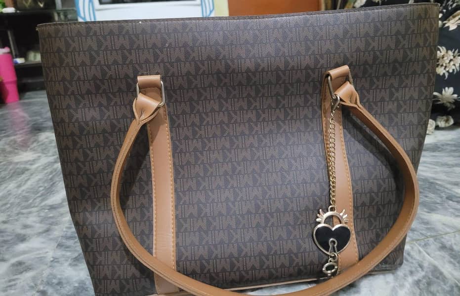 hand bag 0