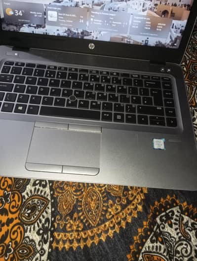 HP elitebook 840 G3 , 4gb ram 119gb storage