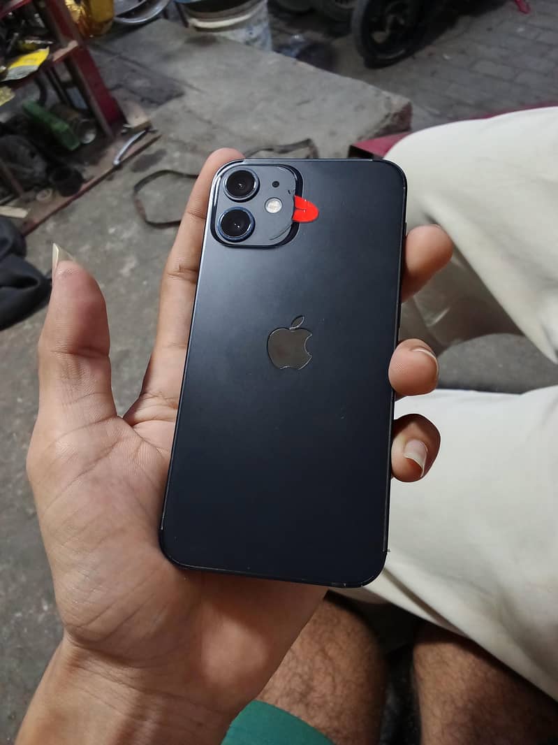 Apple iPhone 12 mini 4