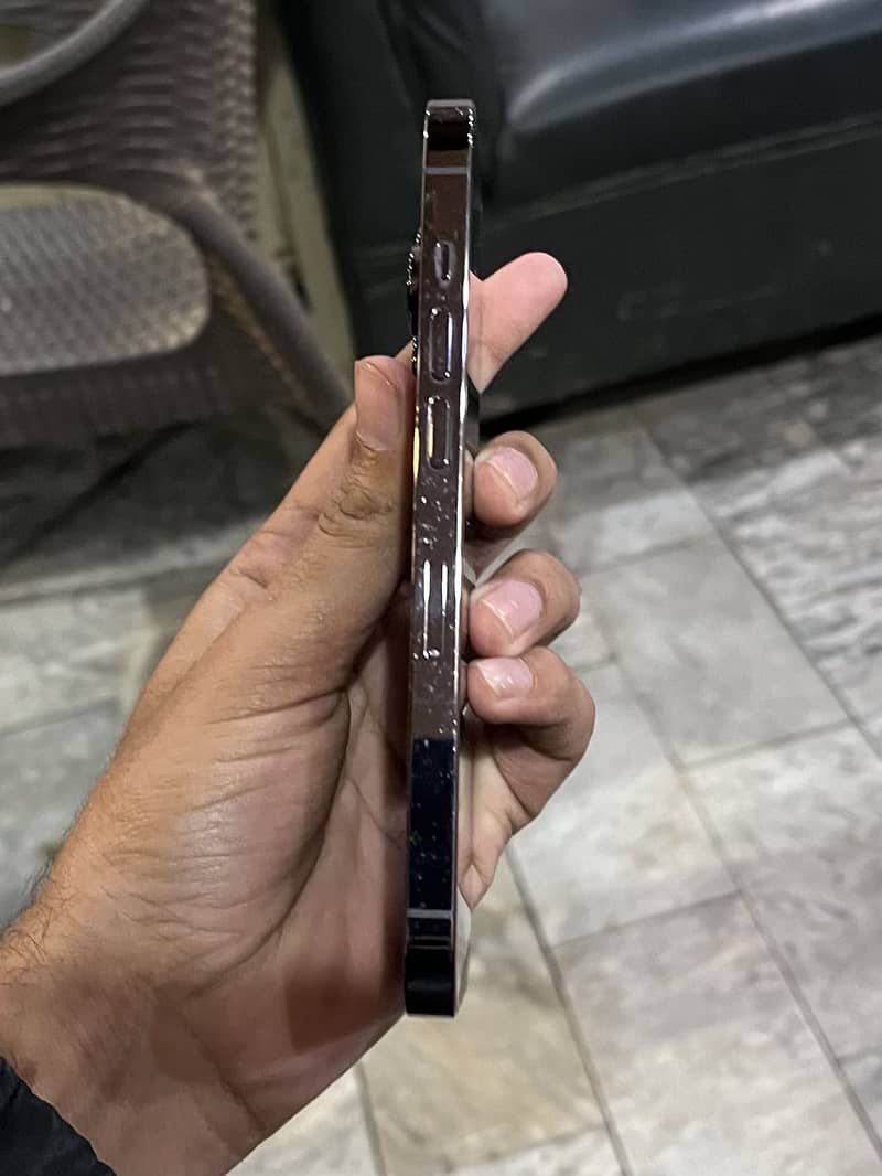 Apple iPhone 14 Pro 1
