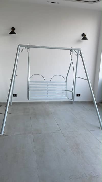 2 seater metal swing available for sale in good condition