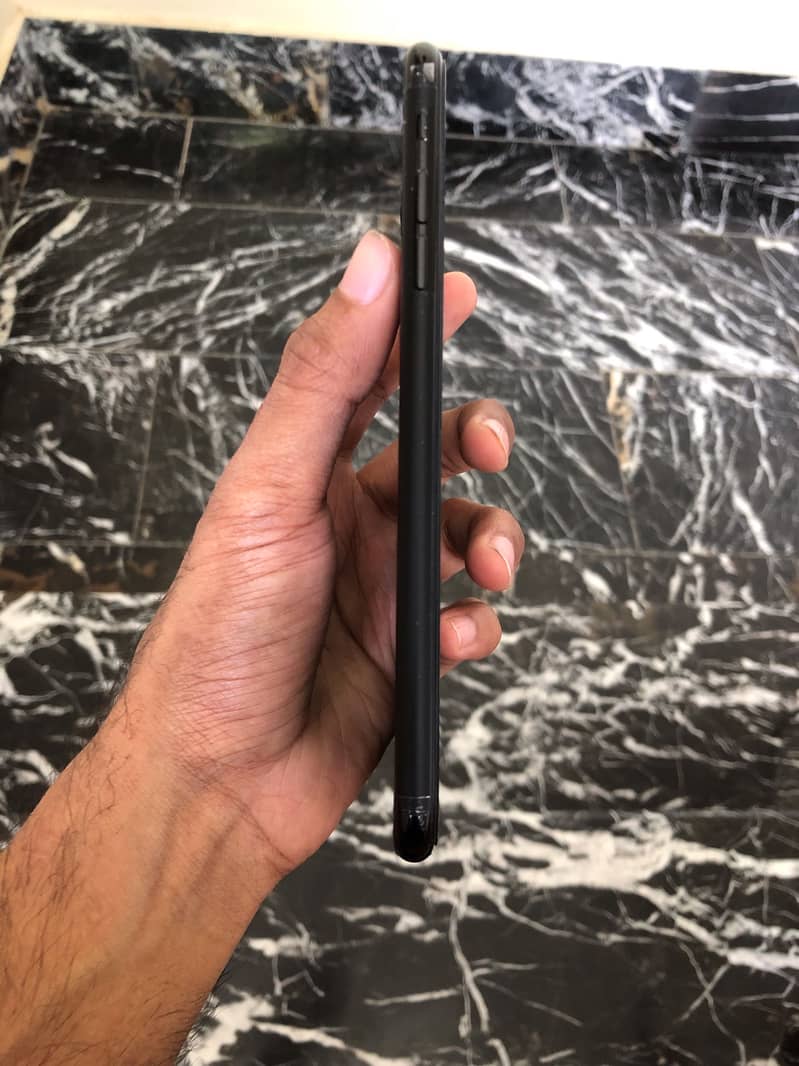 Apple iPhone 7 Plus 6