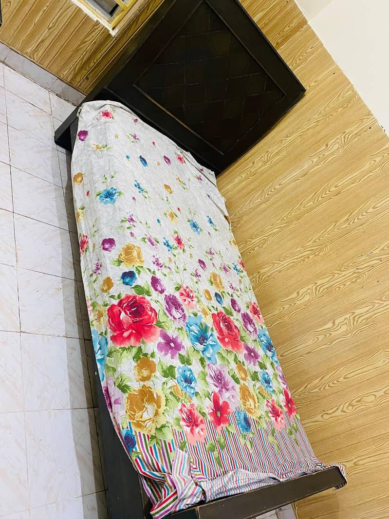single Bed with Side table 0