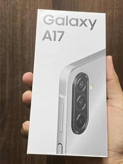 Samsung Mobile GLAXAY A17 BOX PACK NON ACTIVE