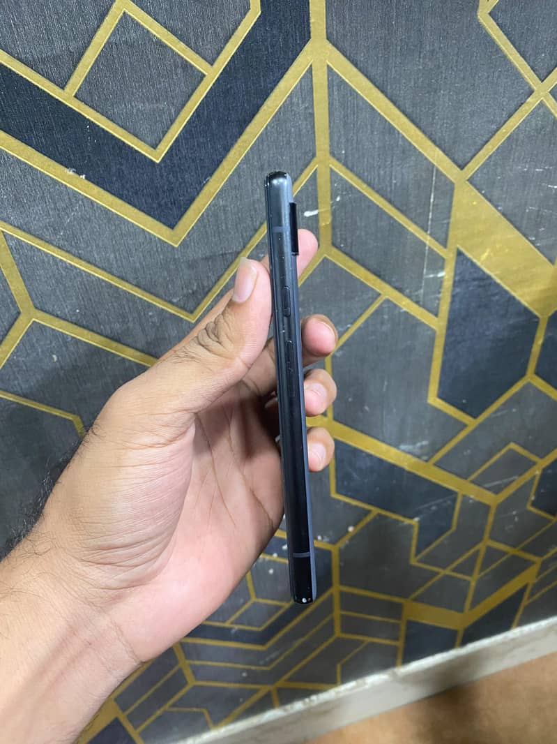 Google Pixel 6a 1