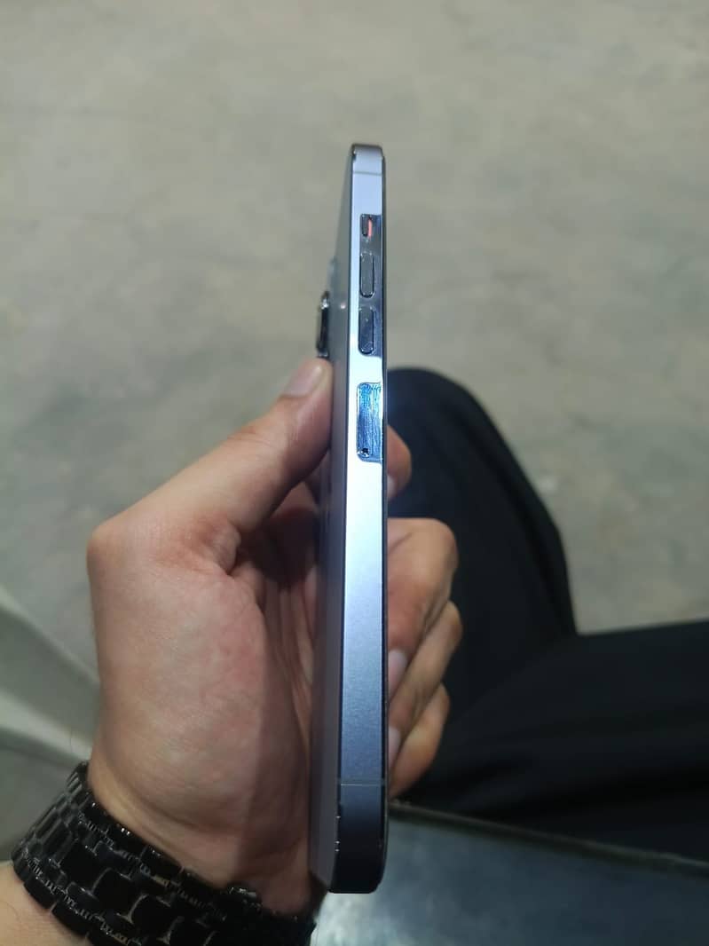 Apple iPhone 13 Pro Max 3