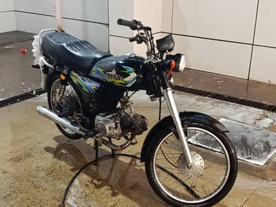 Unique 2025 Model Black Color First Owner