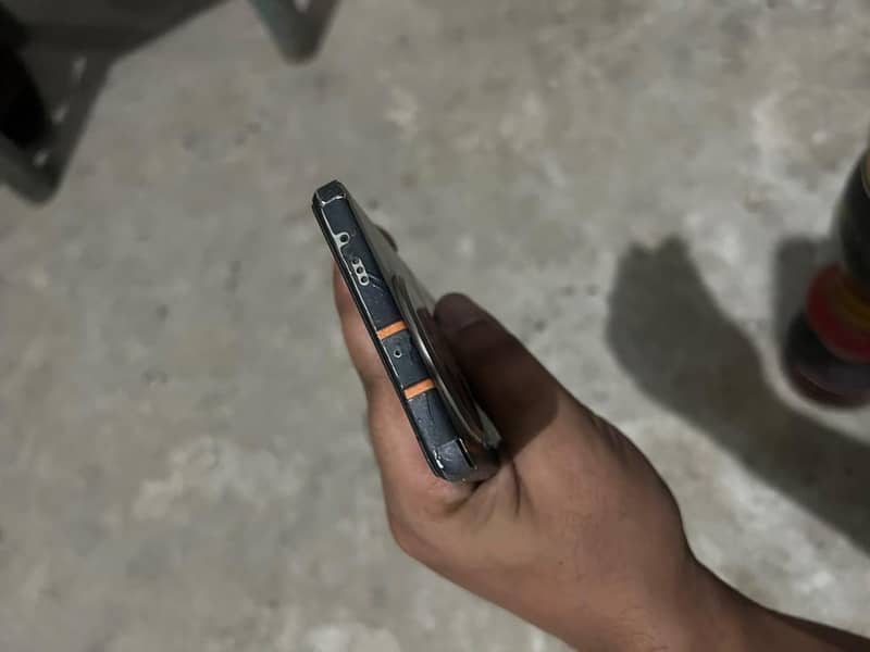 Tecno CAMON 30 1