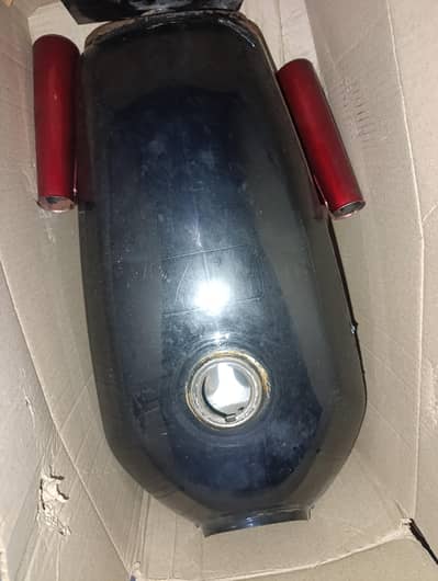 Honda 125 Tanki Tappe set