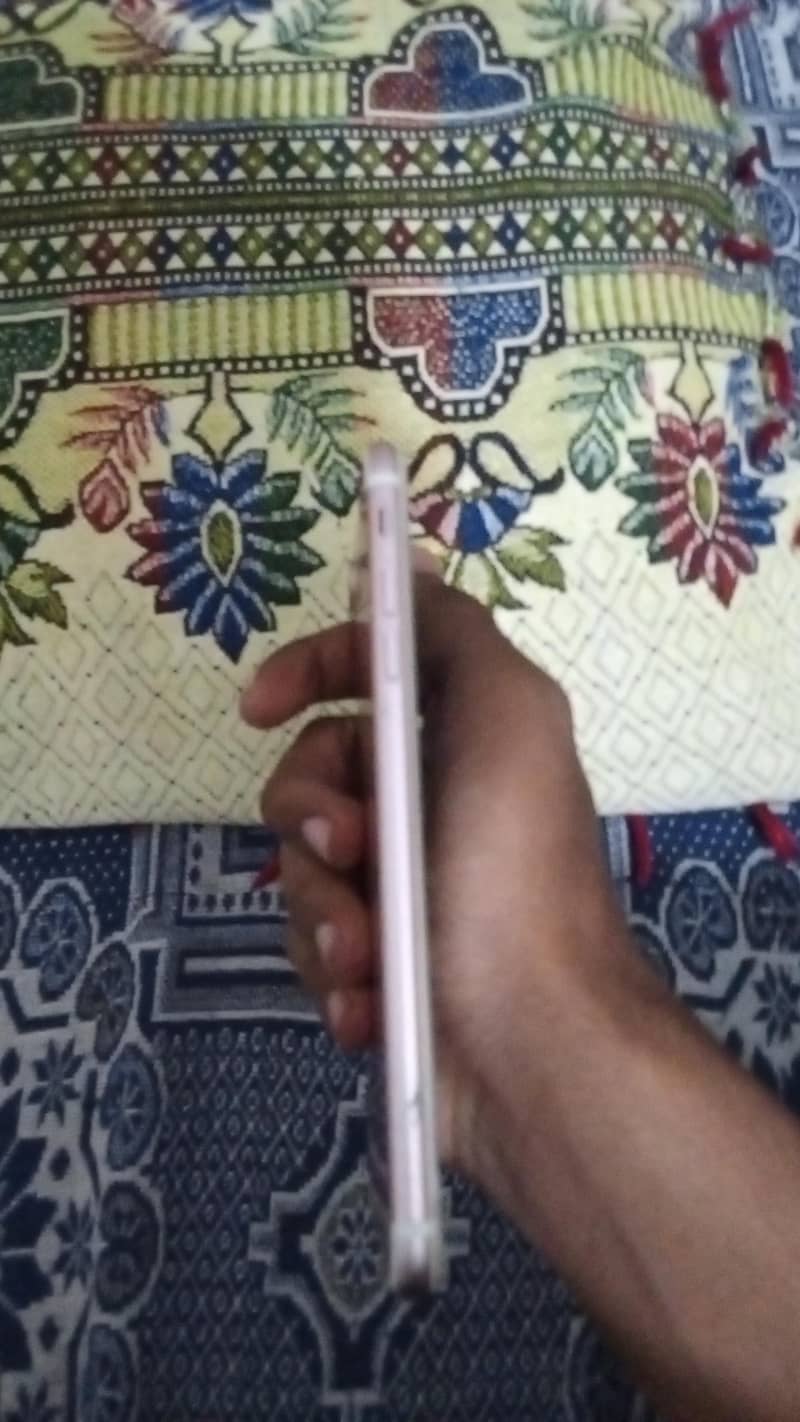 Apple iPhone 7 Plus 1