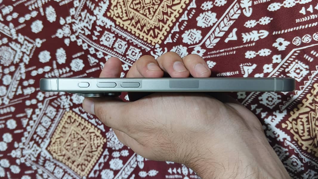 iphone 15 pro max 4