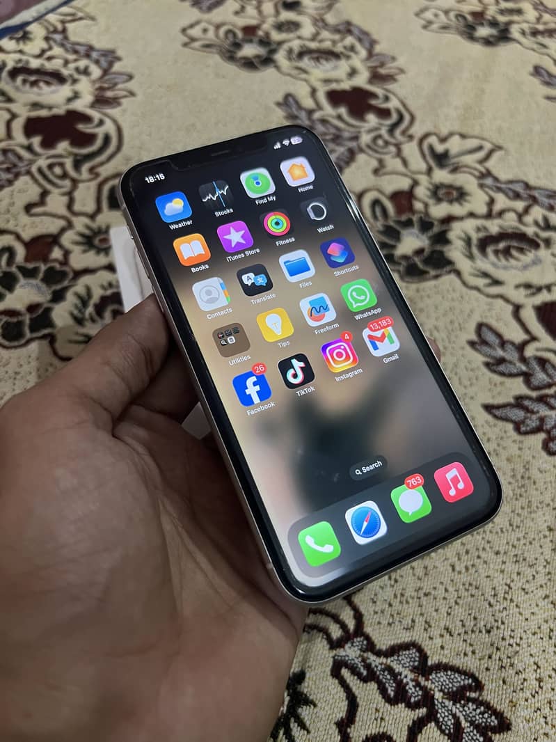 Apple iPhone 11 6