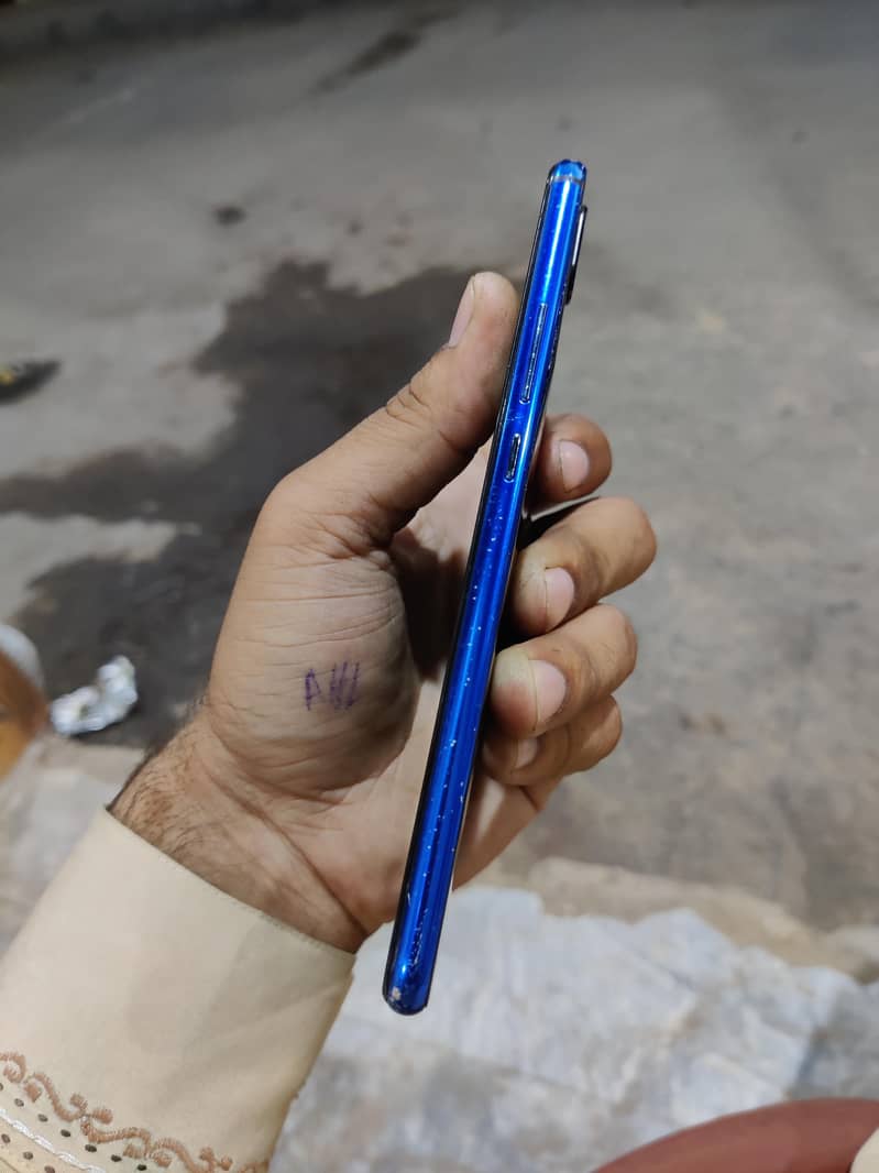 Huawei Nova 3i 3