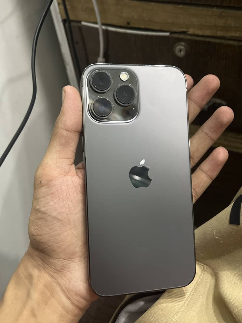 Apple iPhone 13 Pro Max 6