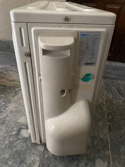 Orient 1 ton ac in very good condition