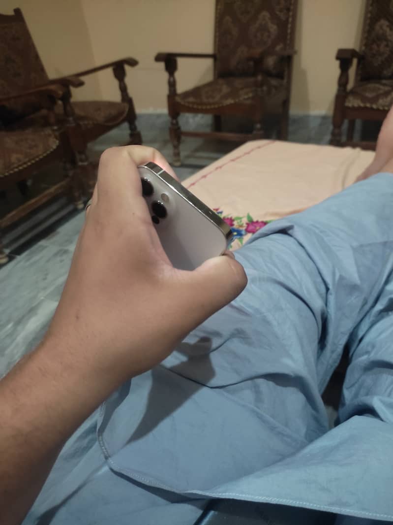Apple iPhone 12 Pro 3